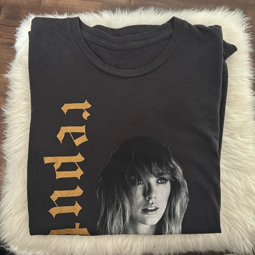 Taylor Swift Reputation Tour Shirt